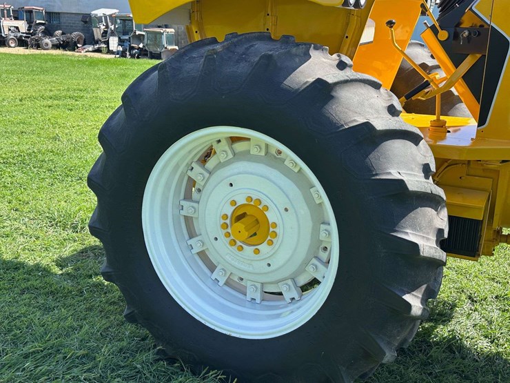 minneapolis-moline-g850-image-35