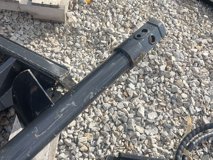 skid-steer-auger-drive-and-bit-set-image-5