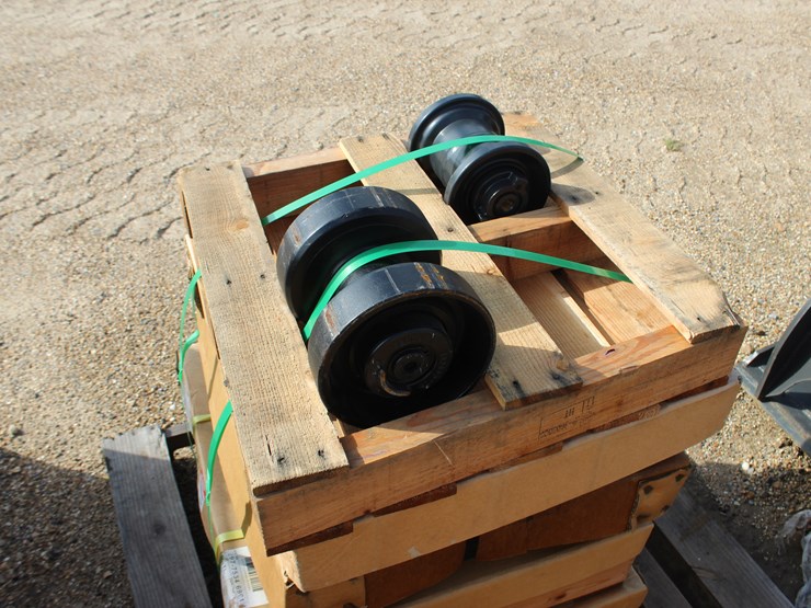 #3453-•-pallet-of-idler-rollers-image-3
