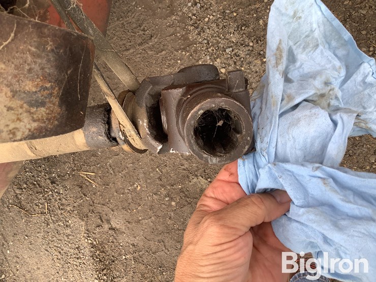 homemade-fertilizer-spreader-image-11