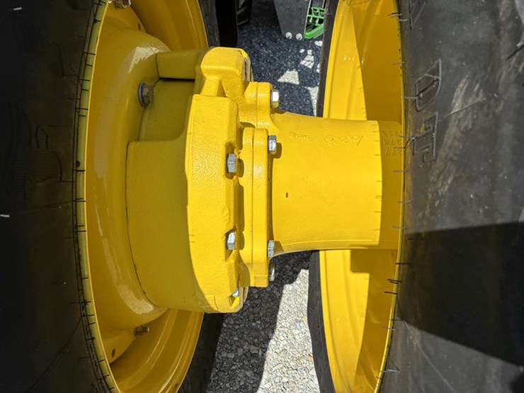 2023-john-deere-8r-370-image-49