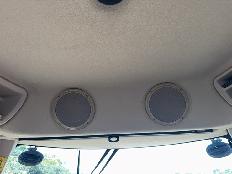 2023-case-ih-4350-patriot--sprayer-image-192