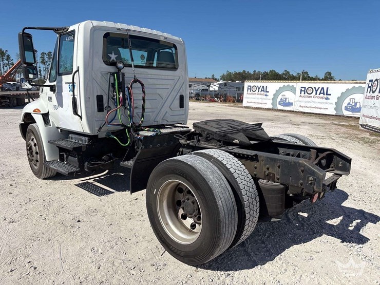 international-durastar-4300-image-4