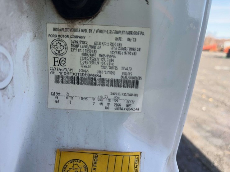 2013-ford-f350-xl-image-30