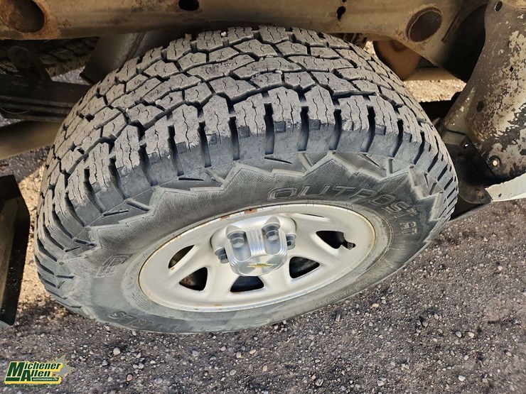 2017-chevrolet-silverado-1500-image-41