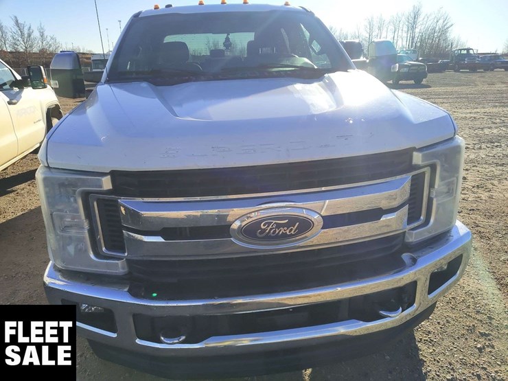 2017-ford-f350-image-21