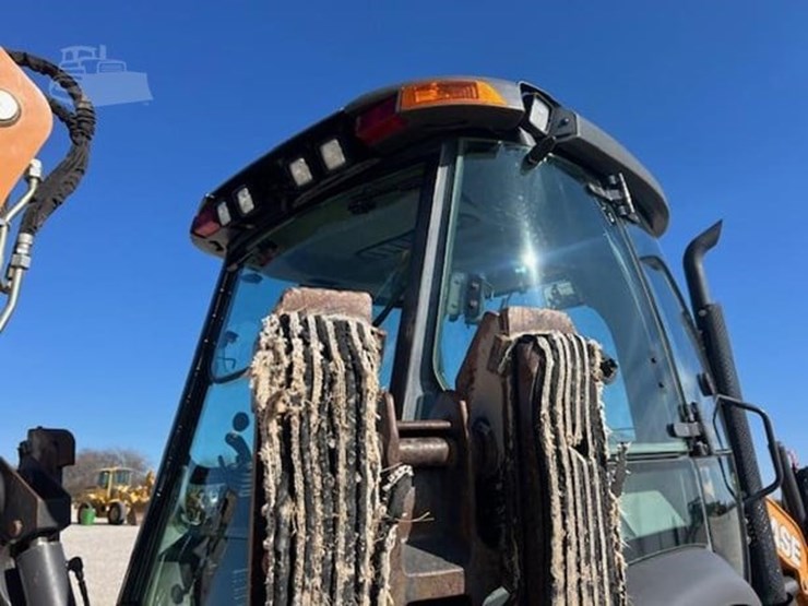 2017-case-580sn-image-12