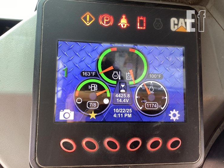2020-caterpillar-259d3-image-19