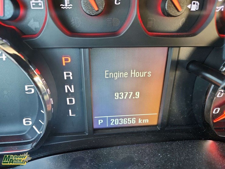 2017-chevrolet-silverado-1500-image-8