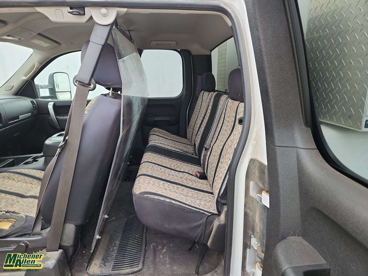 2013-gmc-sierra-2500hd-sle-image-24