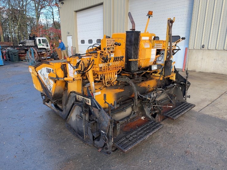 2006-leeboy-l1000t-tracked-asphalt-paver-image-3