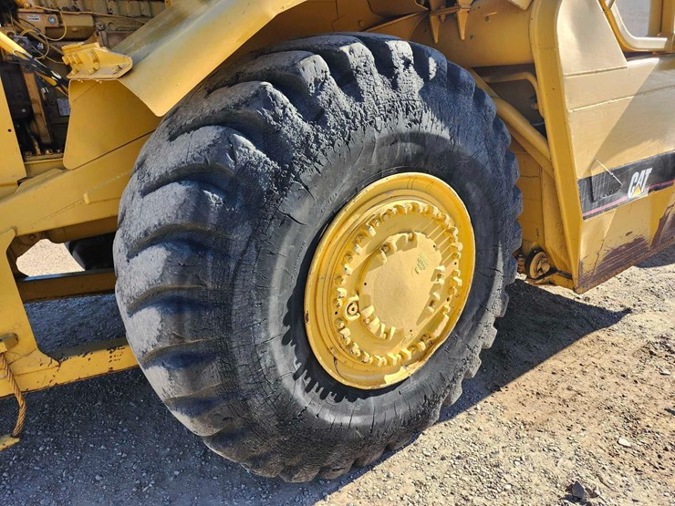 1980-caterpillar-627b-push-pull-scraper-image-71