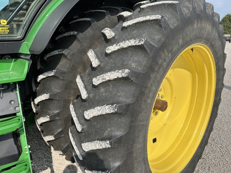 2014-john-deere-8270r-image-52