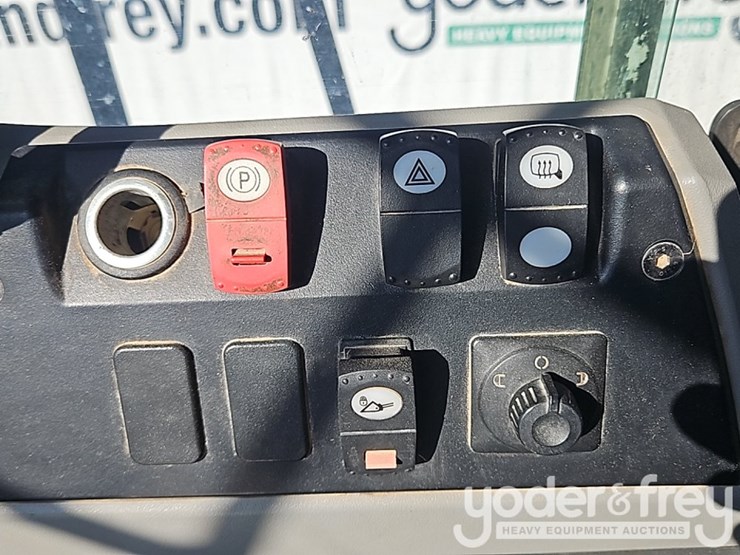 2017-caterpillar-966m-image-55