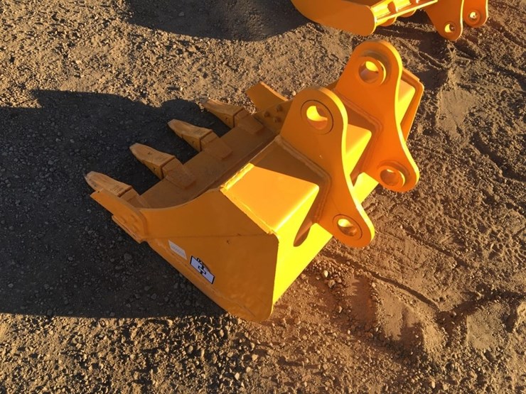 caterpillar-305-image-2