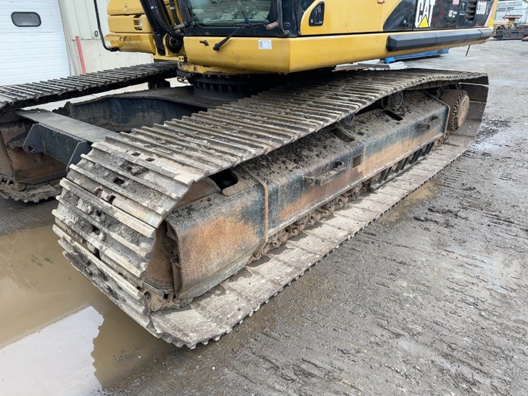 2008-caterpillar-330dl-hydraulic-excavator-image-31