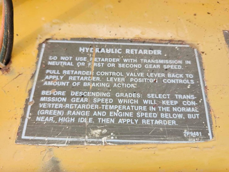 1980-caterpillar-627b-push-pull-scraper-image-51