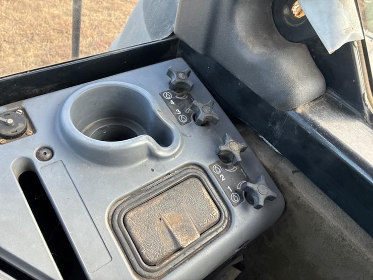 #114632-•-cat-85e-#6js00405-image-85