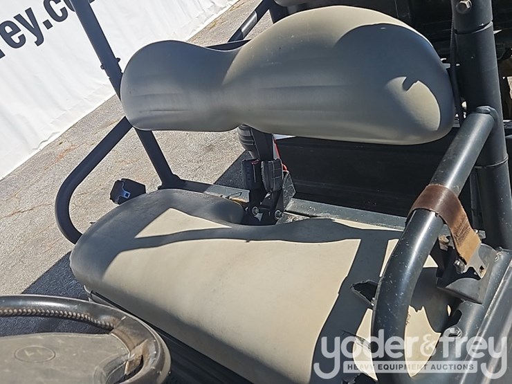 2020-club-car-carryall-1700-image-12