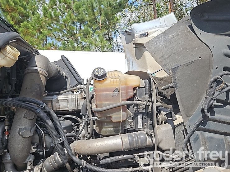 2017-international-8600-image-37