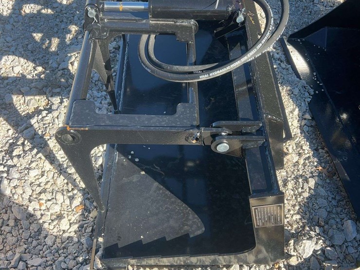 skid-steer-plate-grabber-image-4