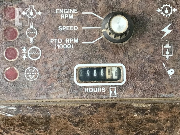 1983-versatile-835-image-14