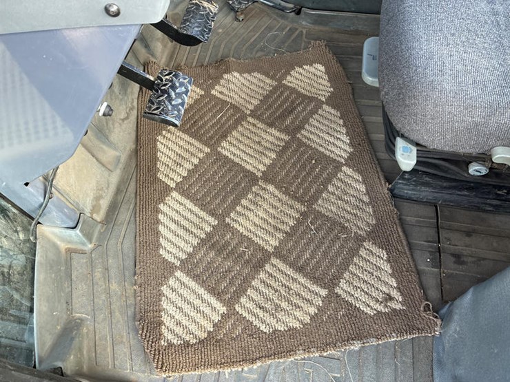 #114632-•-cat-85e-#6js00405-image-77