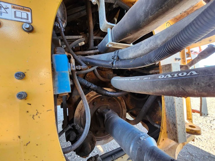 2019-volvo-l110h-image-15