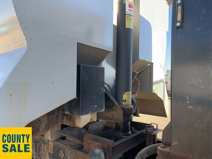 2016-kenworth-t800-image-20