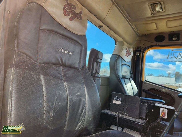 2008-international-paystar-5600i-image-75