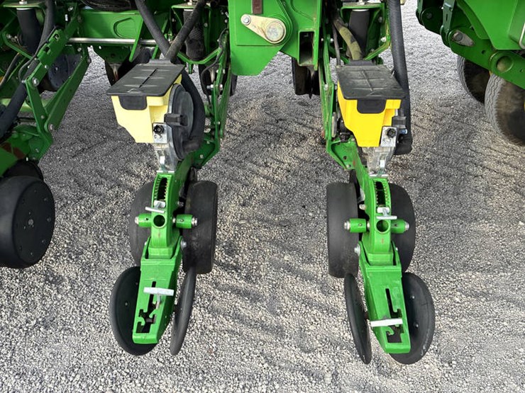 2018-john-deere-1795-image-43