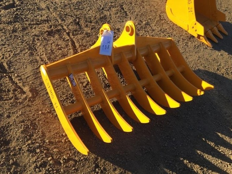 caterpillar-305-image-1