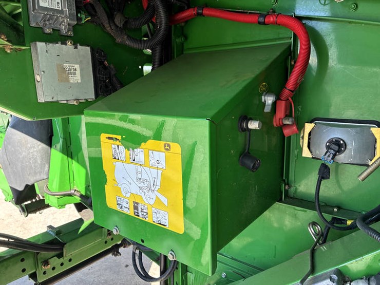 2009-john-deere-9770-sts-image-76