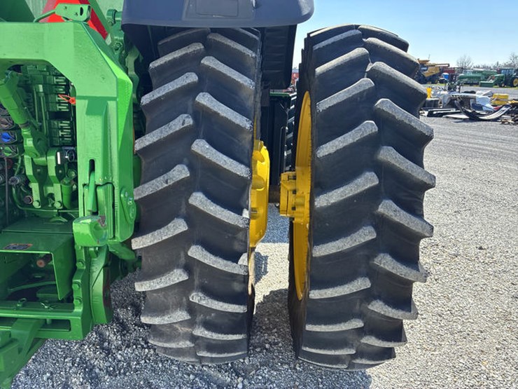 2023-john-deere-8r-370-image-62