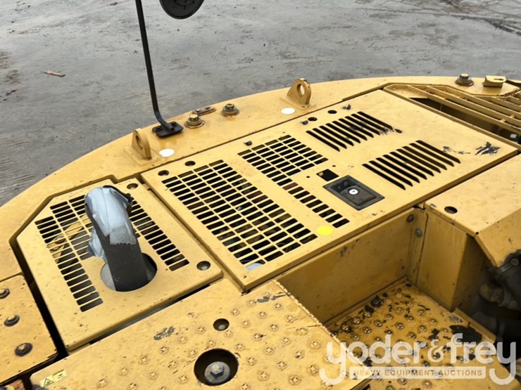 2006-caterpillar-321c-lcr-image-18