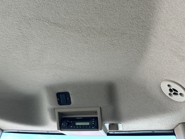 2012-john-deere-4940-image-42