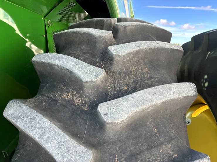 2009-john-deere-9770-sts-image-41