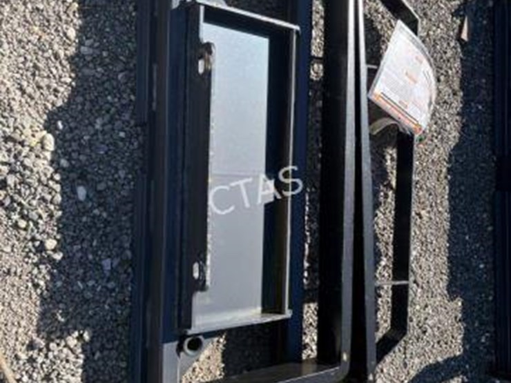 #97-•-mini-skid-steer-pallet-fork-frame-image-2