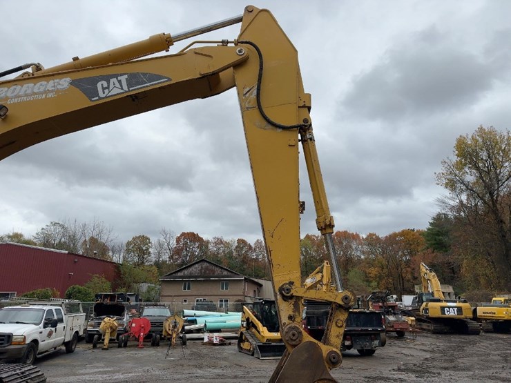 2004-caterpillar-330cl-hydraulic-excavator-image-10