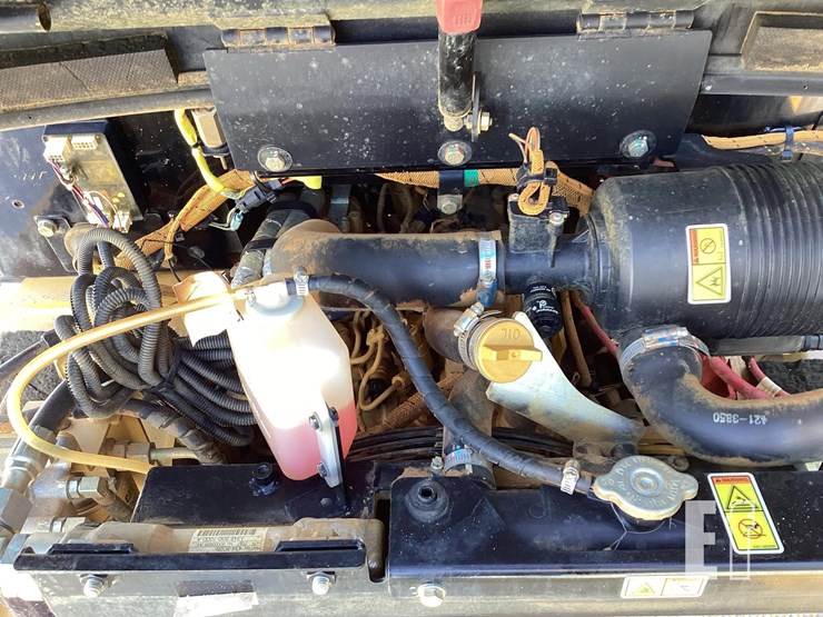 2018-caterpillar-903d-image-12