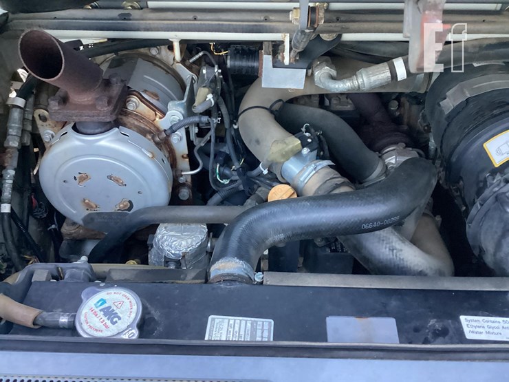 2016-takeuchi-tl8-image-13