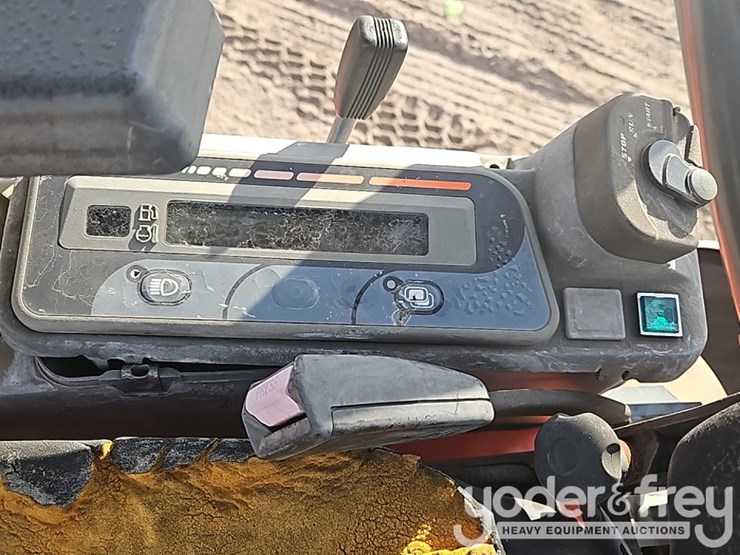 2013-kubota-u17-image-29