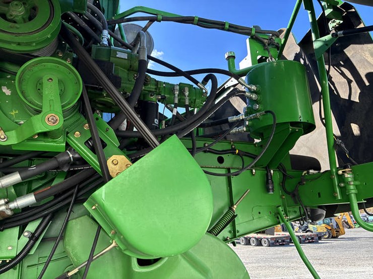 2009-john-deere-9770-sts-image-61