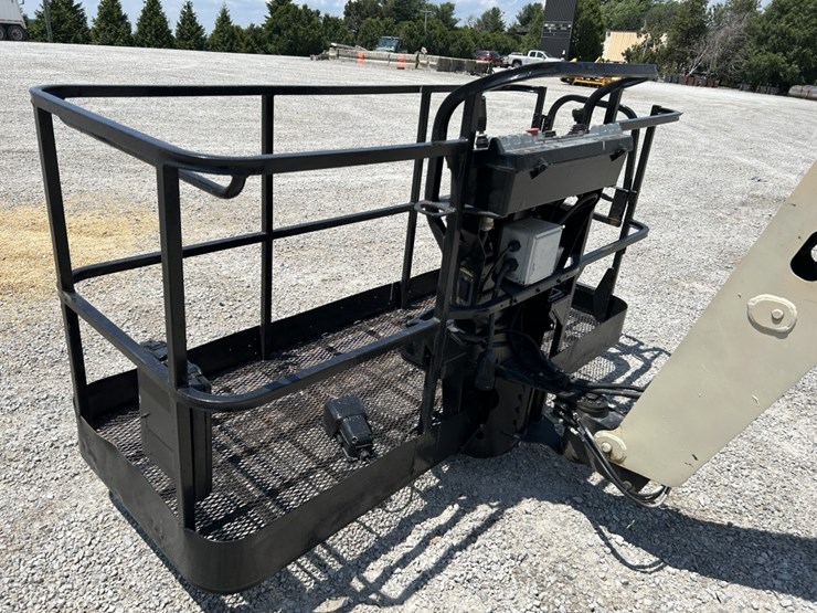 2008-jlg-800a-image-4