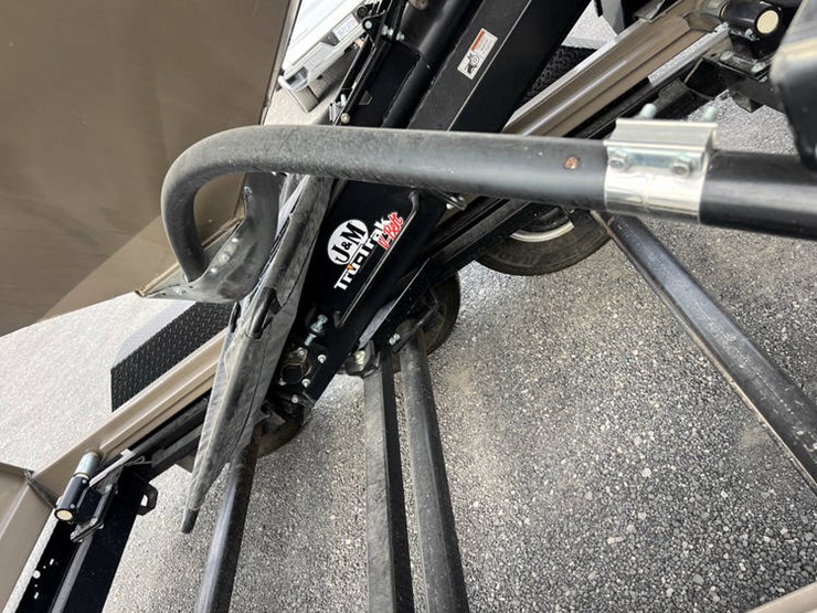 2021-j&m-lc390-image-16