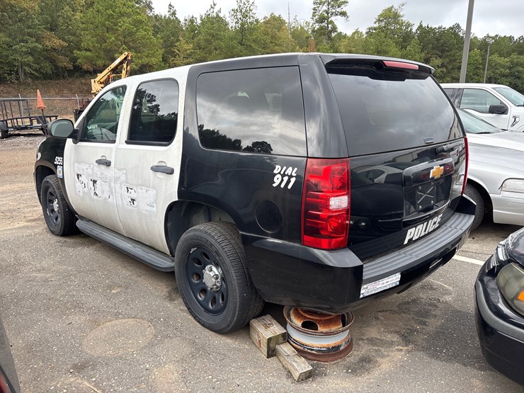 2014-chevrolet-tahoe-image-4