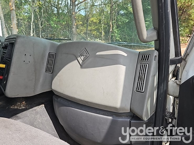 2017-international-8600-image-41