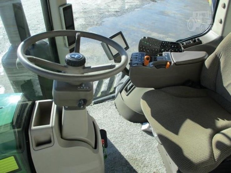 2013-john-deere-8360rt-image-19