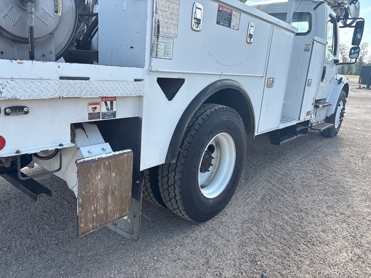 #24576-•-2016-freightliner-image-7