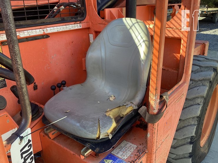 2006-lull-1044c-54-image-12